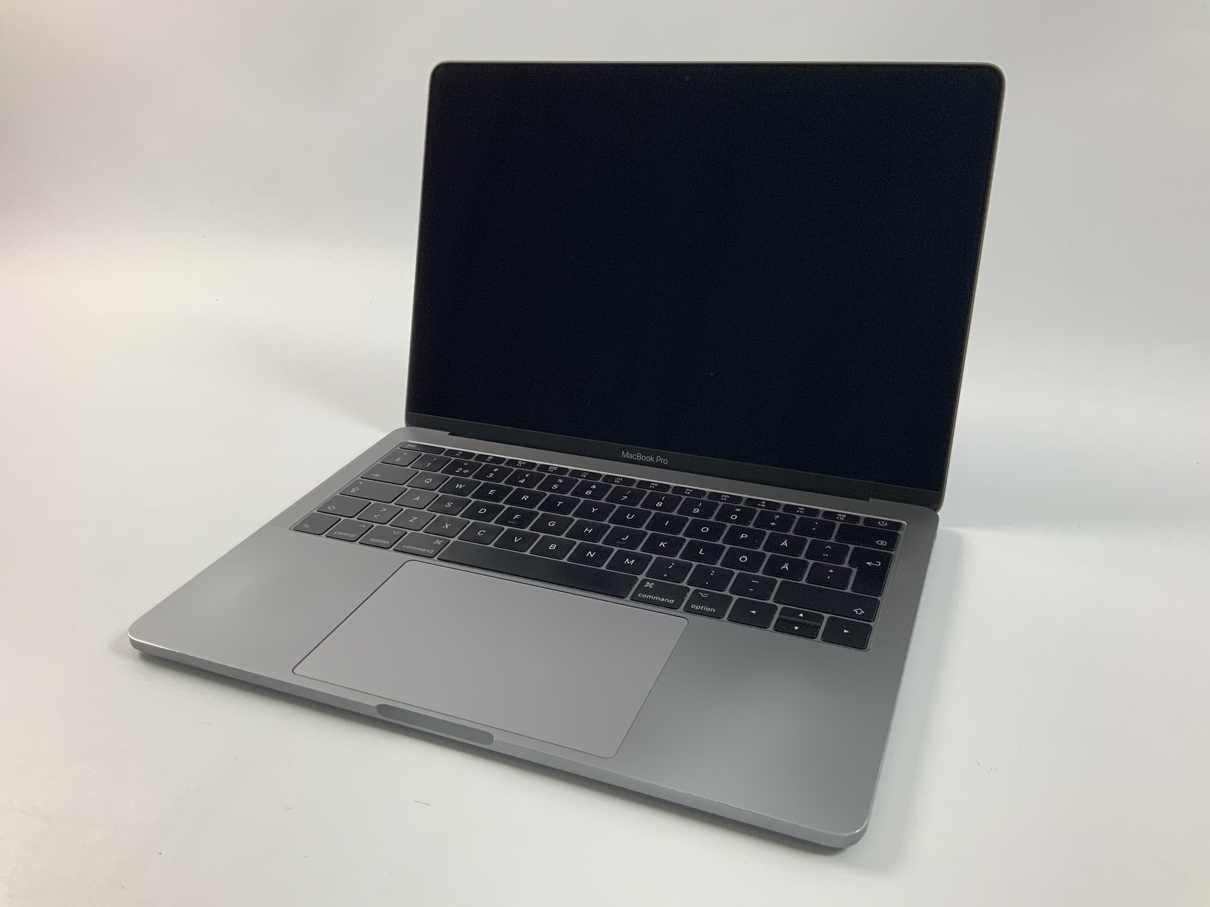 MacBook Pro 13" 2TBT Mid 2017 (Intel Core i5 2.3 GHz 8 GB RAM 128 GB SSD), Space Gray, Intel Core i5 2.3 GHz, 8 GB RAM, 128 GB SSD, obraz 1